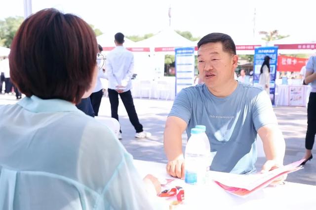 社保|社保、就业进社区,暖心服务零距离