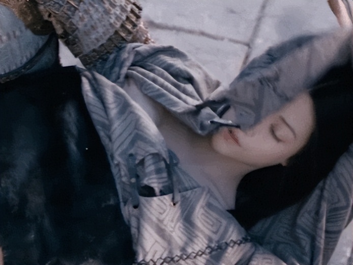 新版妲己“欲”出新高度,沐浴戏性张力拉满,网友:美绝人寰