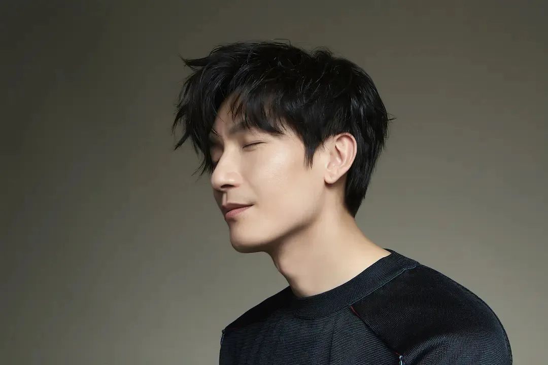 被封杀10年、索赔227亿…42岁的陈楚生，终于绝地反击了！