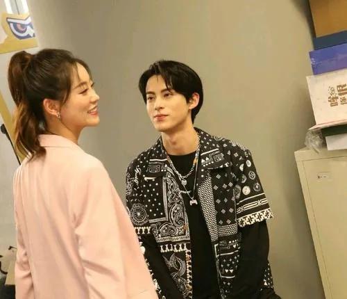 王鹤棣|甄子丹打脸韩国偷中国年,王鹤棣最荒唐,盘点除夕7个瓜