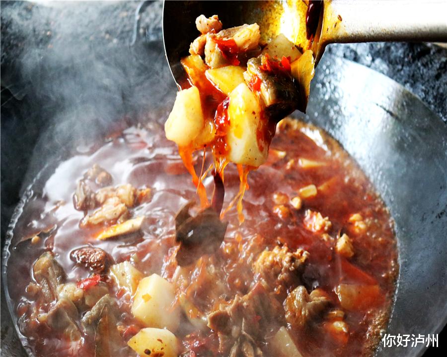 羊肉|鸳鸯锅羊肉、炒羊肝、鲊蒸笼道道巴适，34年了，这家老店味道依旧