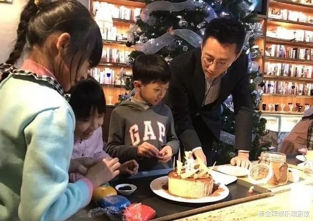 赵露思|汪小菲罕见和儿子女儿同框,儿子大长腿抢镜,女儿越长越像大S