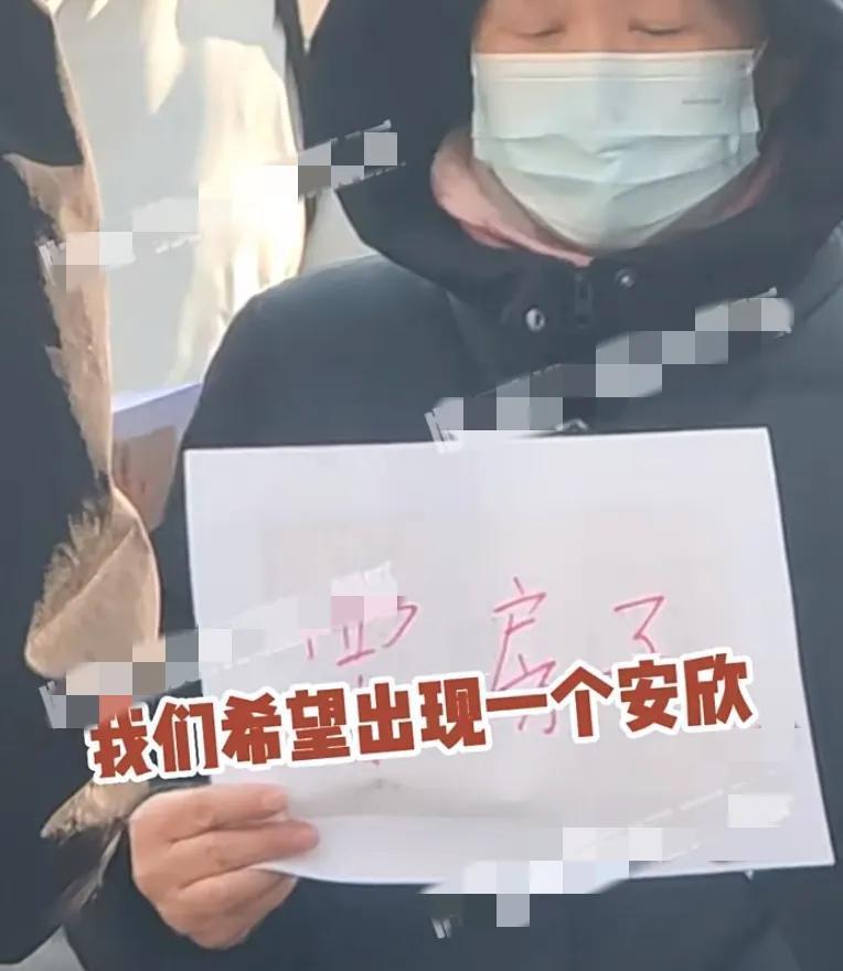 杨幂|王丽坤老公事件藏不住了,受害人上门围堵,男方有同伙还是惯犯