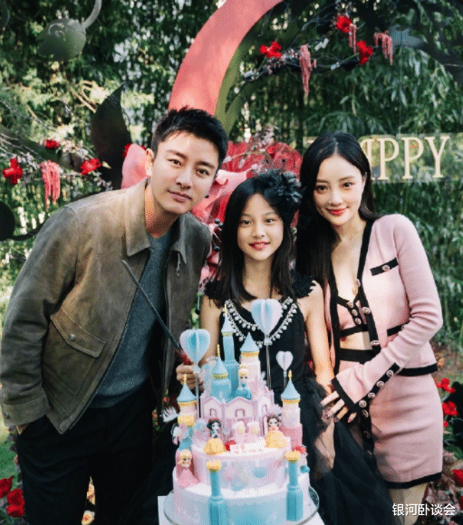 42岁李小璐近照曝光,这是又换新男友了?