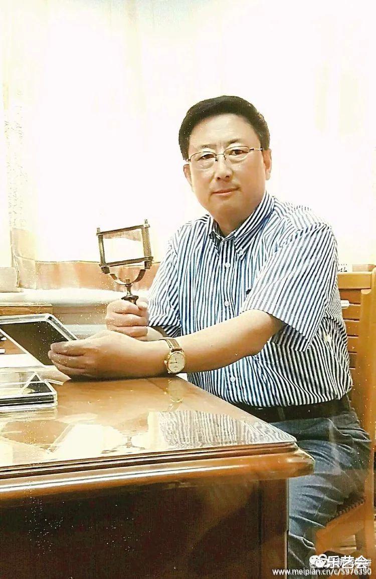 泉耕专栏:《中国上海音乐学院纪念章》