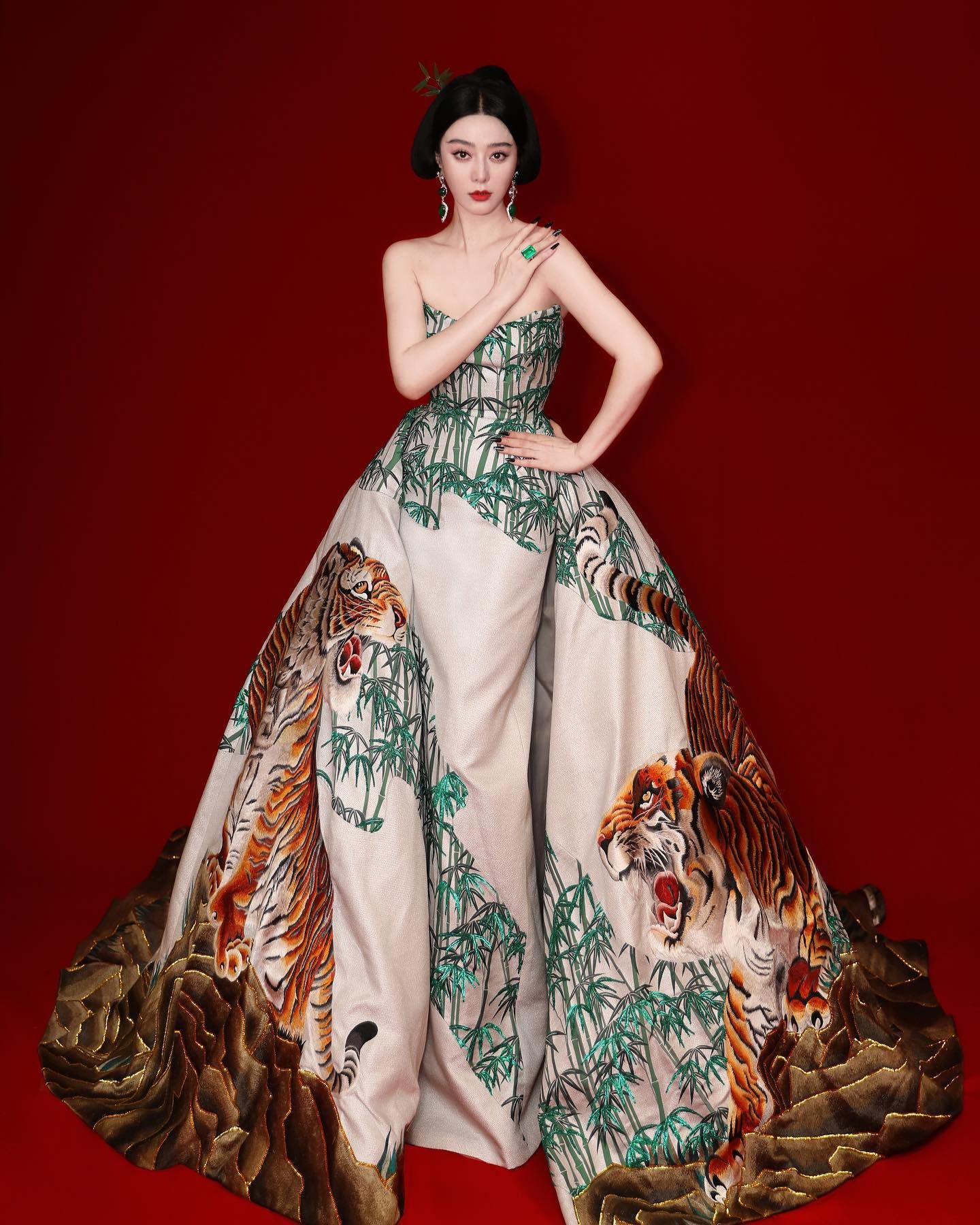 范冰冰|41岁范冰冰凭借新电影《绿夜》 再现坎城影展引粉丝好评