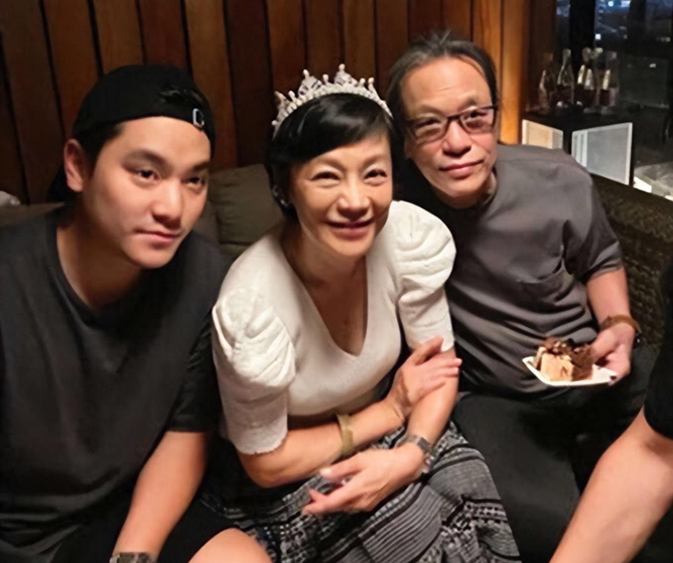 恭喜!张艾嘉富二代儿子年底迎娶内地超模,女方曾与奚梦瑶齐名!