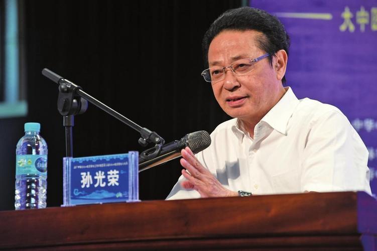 骨质疏松|82岁国医大师孙光荣，毫无耄耋之态，他的养生秘诀不花钱，你试试