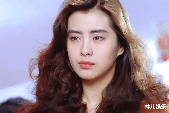 陈嘉佳|前TVB女星吃路边摊，体重200斤引担忧，38岁未恋爱上海购3套豪宅