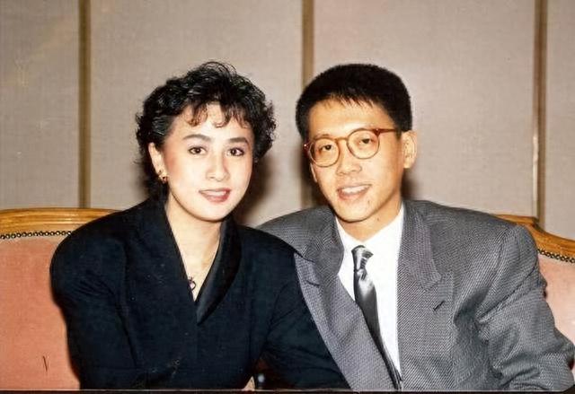 刘嘉玲彻底崩溃！33年前绑架真相遭曝光，结婚17年无子真相大白！