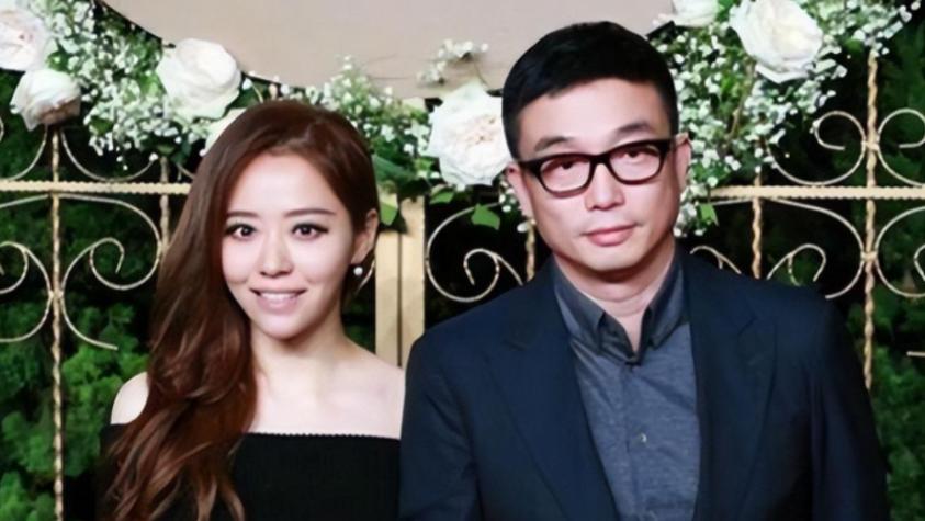 井柏然|张靓颖：与冯轲相爱15年，被骗走6亿身家，离婚5年后二人天差地别