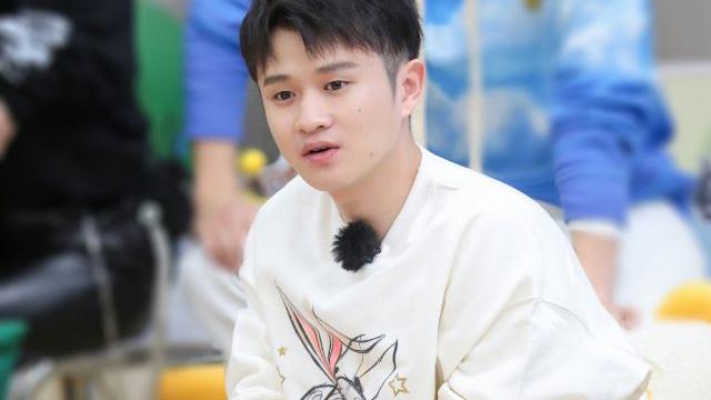 池子|我们的客栈: 王勉回应春晚尴尬一分钟，唐嫣二十年男闺蜜现身