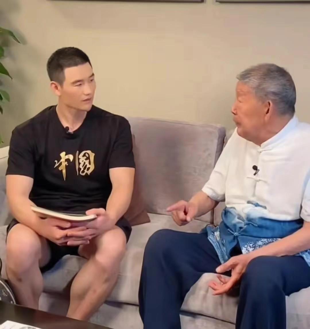 谢孟伟|吴奇隆退出了小兵张嘎第二部的拍摄:因接受不了谢孟伟浮夸的剧情