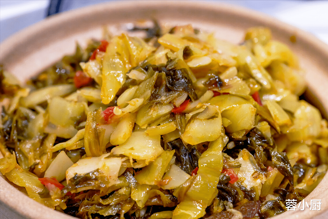 豆腐|不想骨头变脆，这3物要少吃！比味精还伤骨骼，再馋也不要端上桌