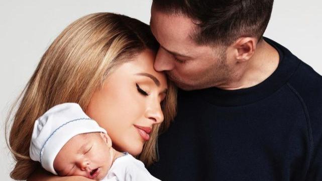 帕丽斯·希尔顿|名媛帕丽斯·希尔顿喜得贵子一个月后再度接受试管：想生一个女儿