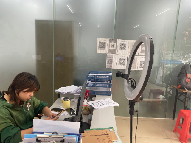 00后|?00后农民工不愿进工厂!