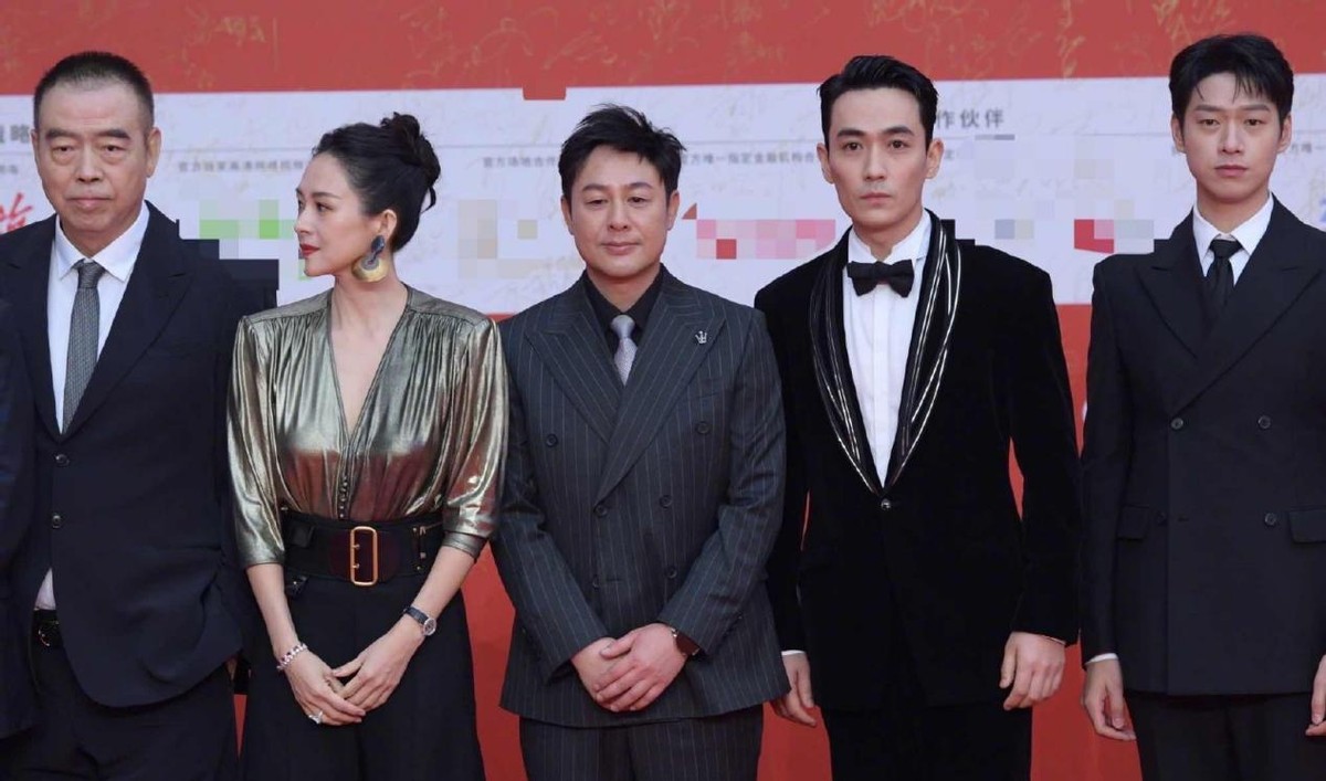 成龙|《神话2》剧组亮相北影节,C位惊艳,成龙当陪衬,张艺兴靠边站