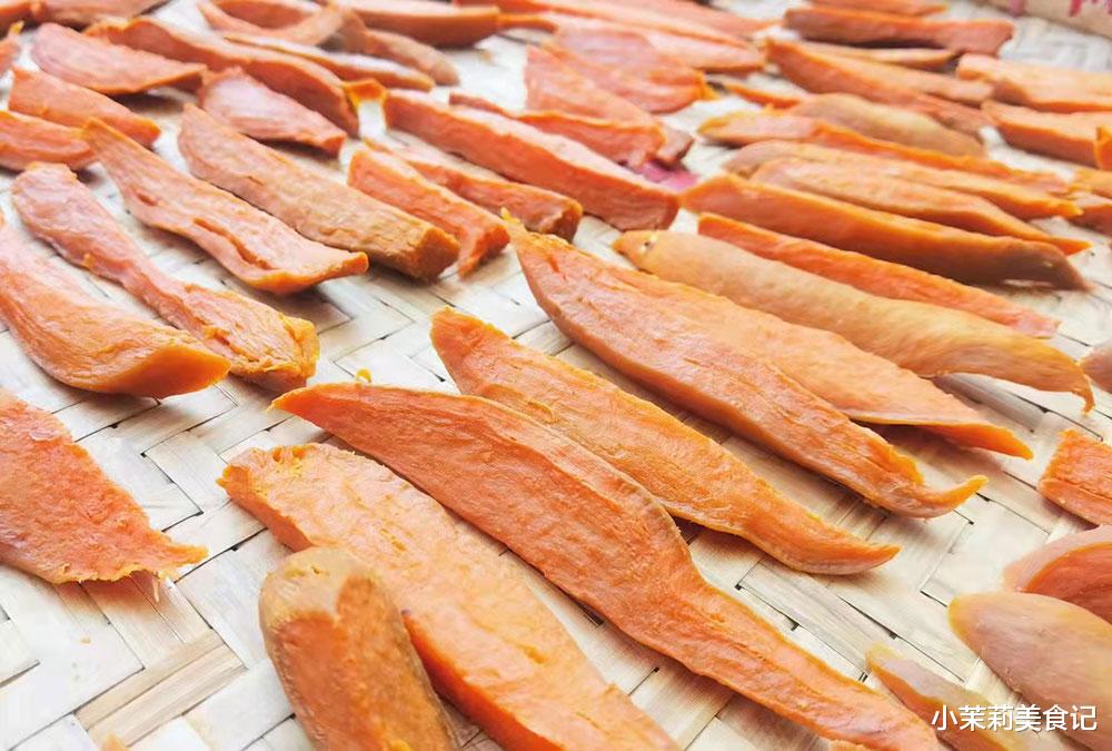 红薯|一护肝,二养心,三排毒,四润肺,遇到买50斤晒干保存,甘甜耐嚼