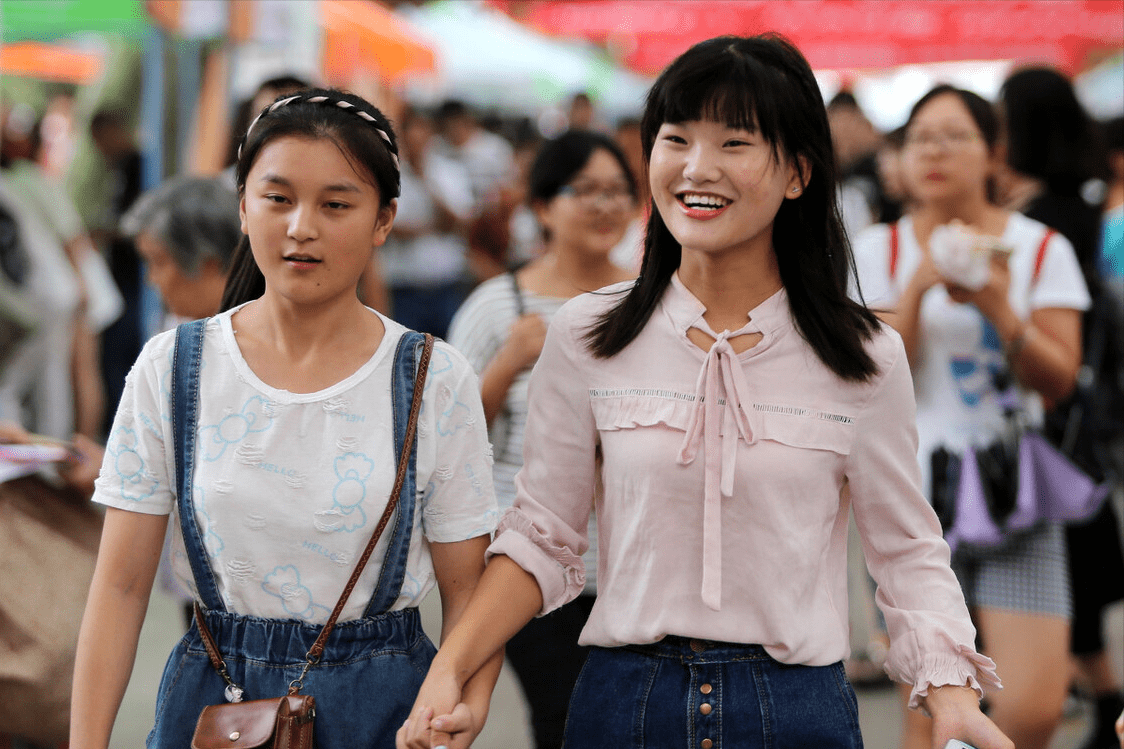 本科生|本科生就业不如专科生,国企尤甚,网友:先把“关系户”踢了再说