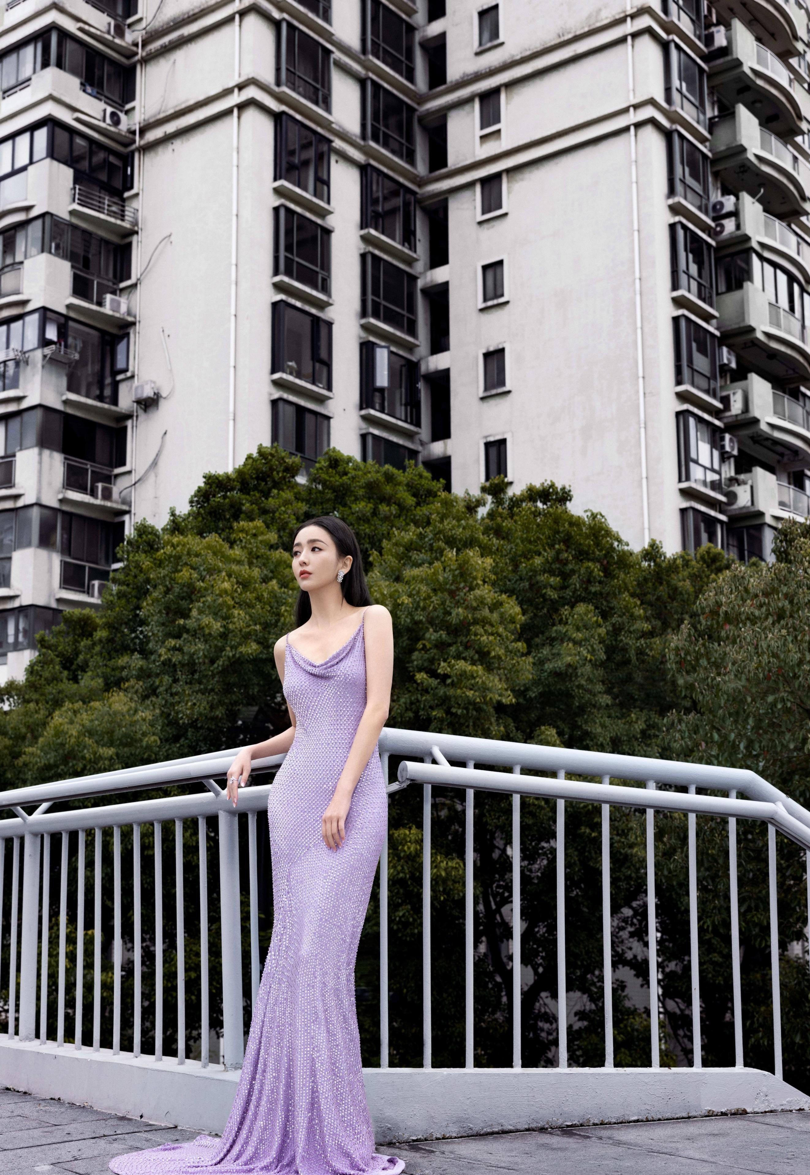 宋轶|微博之夜造型曝光：佟丽娅女神，宋轶抢眼，周笔畅真敢穿