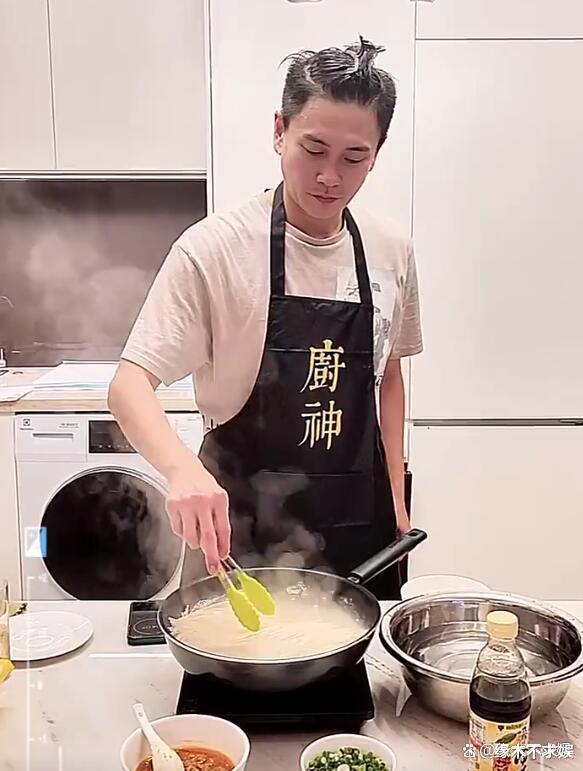 42岁黄宗泽被曝已婚生子，老婆是小18岁知名女演员，更多端倪被扒