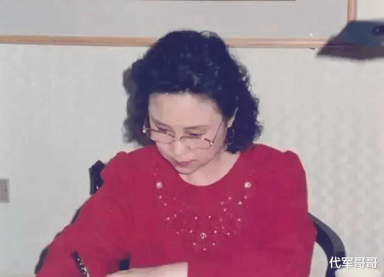 琼瑶|85岁的琼瑶,终于为自己的“横刀夺爱”付出了代价