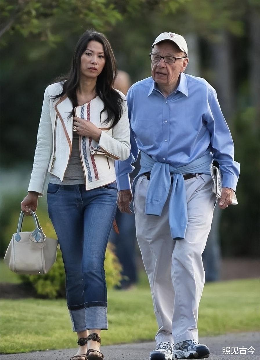 “虎妈”邓文迪:身价400亿也为俩女儿铺路,大女儿男友背景强大