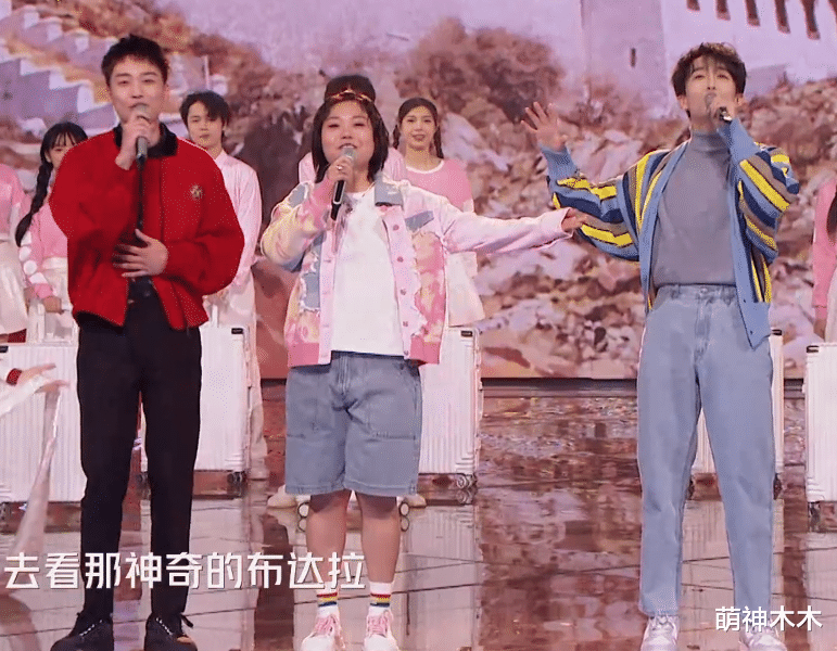 小品|湖南元宵晚会太无聊,开场就假唱,小品尴尬被嘲,全靠何炅撑场