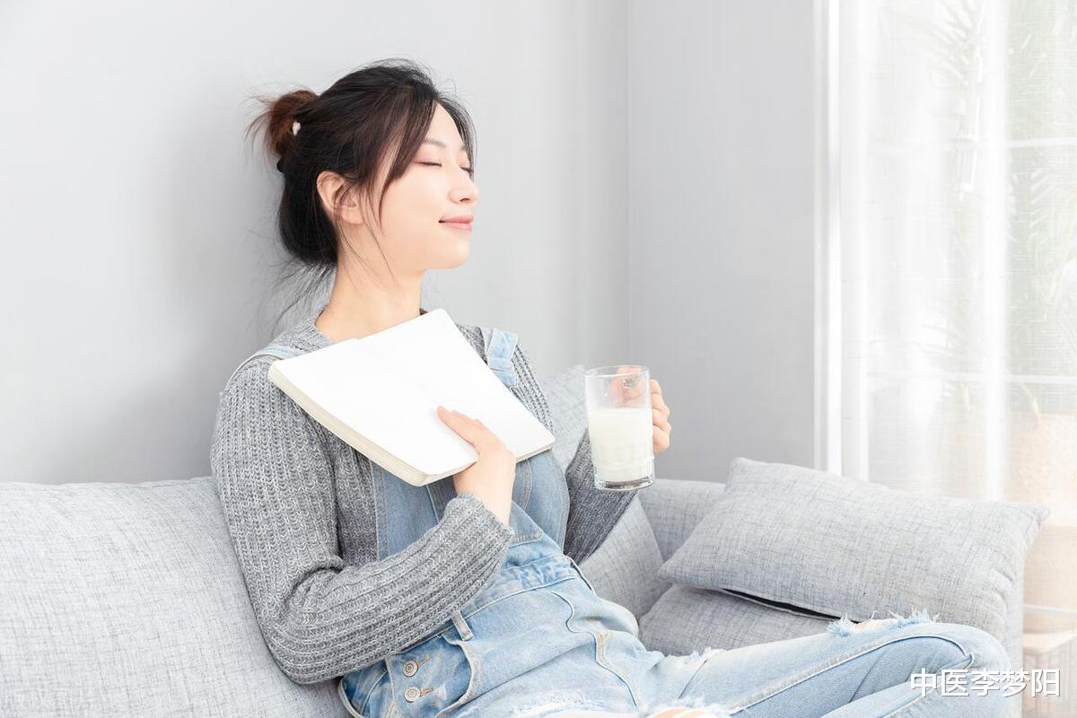 口苦是肝，眼花是肝，失眠还是肝，一盒中成药，养肝护肝少生病