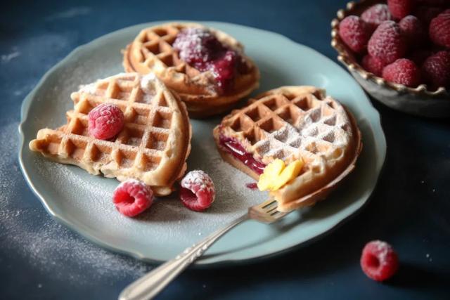 吃面条对“胰岛”不好吗？医生支招：想降血糖，少吃这6种食物