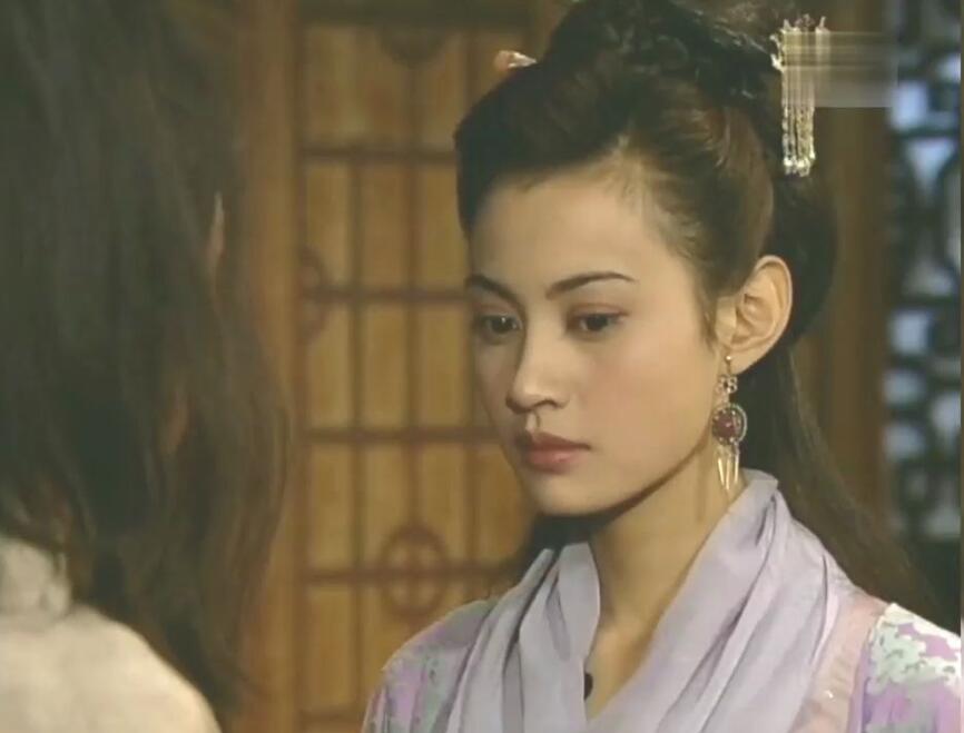 原定演员放了导演鸽子,替补演员临时救场,却演成经典的6个角色