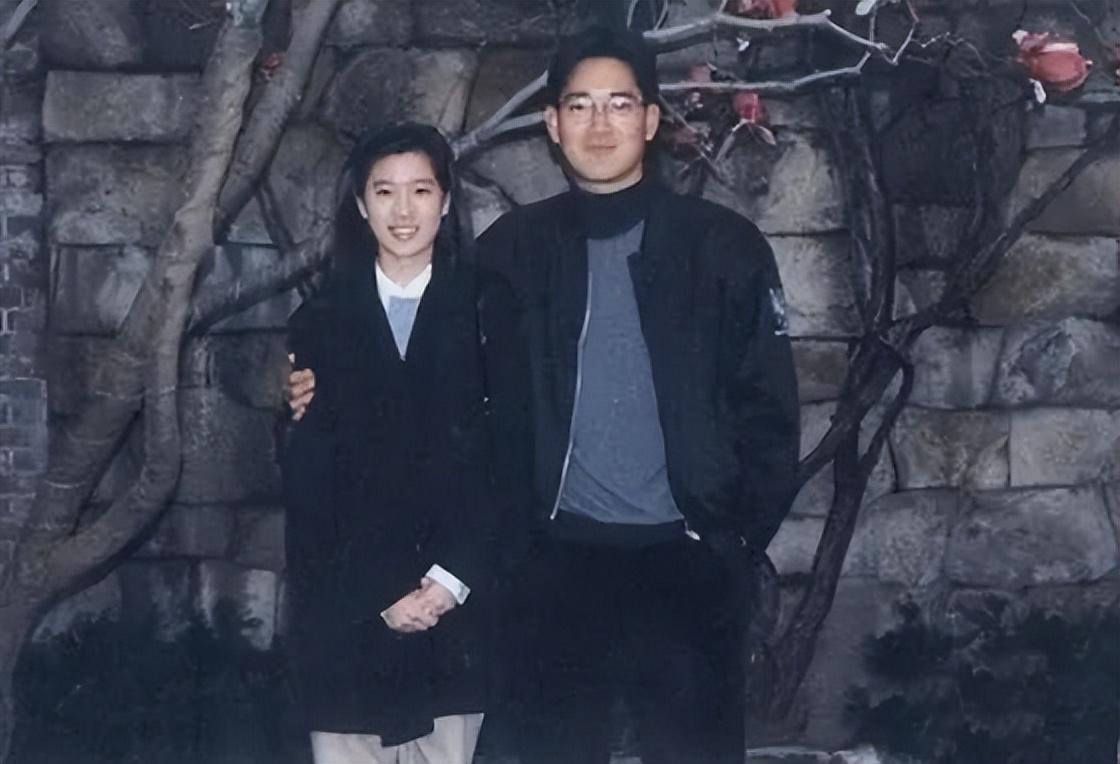 预告片|跟李在镕离婚后，三星前太子妃和影帝李政宰热恋8年，越来越美