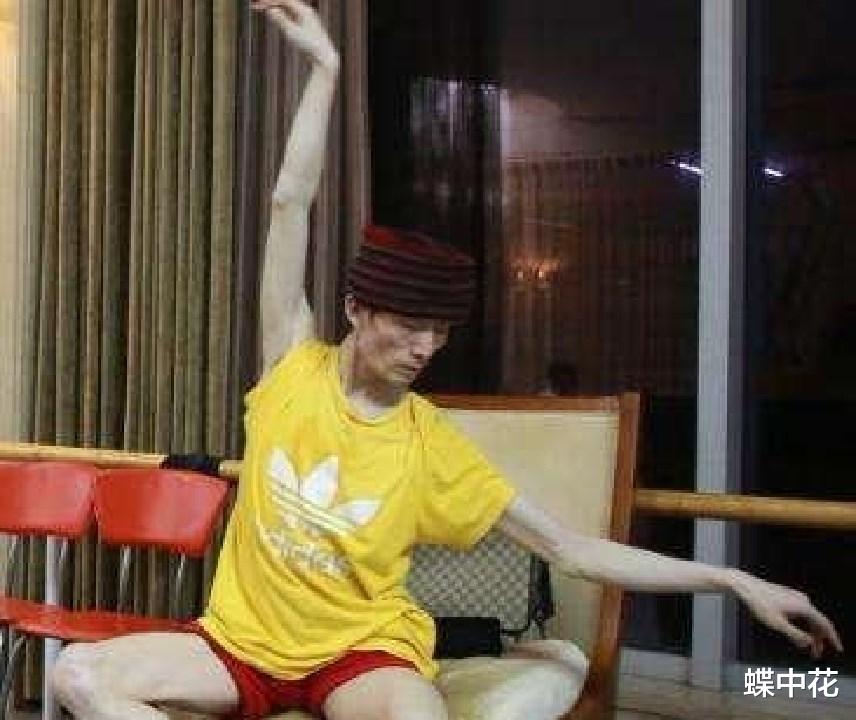 46岁“巨婴”只会跳舞，衣服不会洗，年薪百万却没人愿意嫁