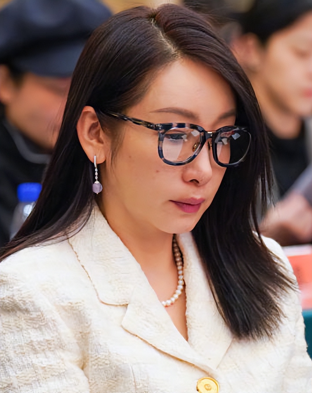 人民大会堂这一天,内娱明星的“真实颜值”,治好了我的容貌焦虑