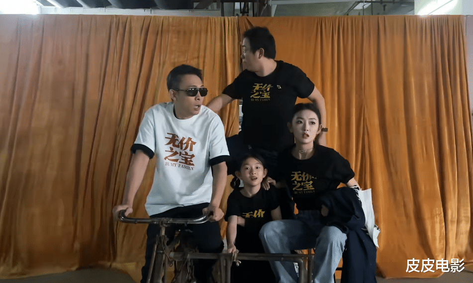 这一夜,袁泉气质出圈,殷桃女人味十足,何赛飞咬嘴唇可爱