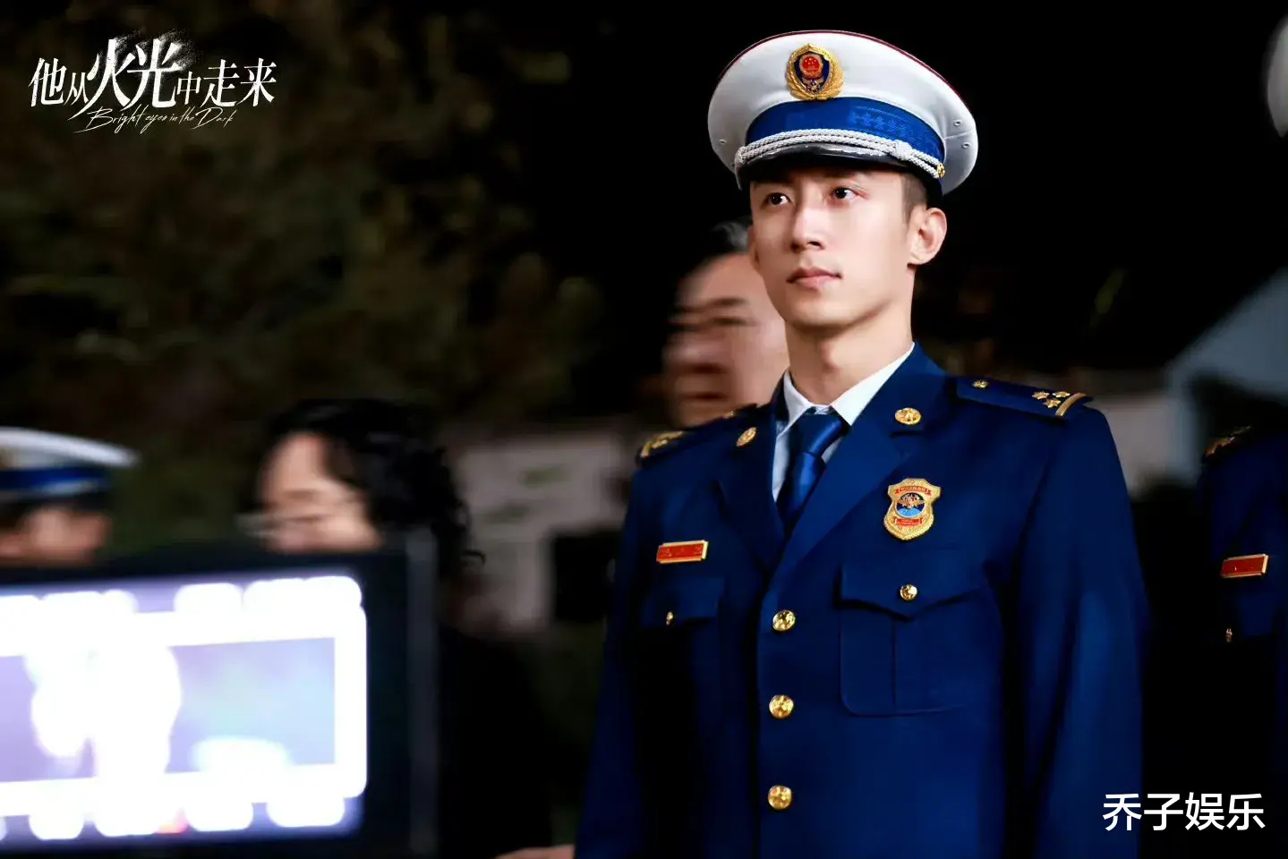 因担忧留给他的兵种不多了,而被央视点名置顶的黄景瑜