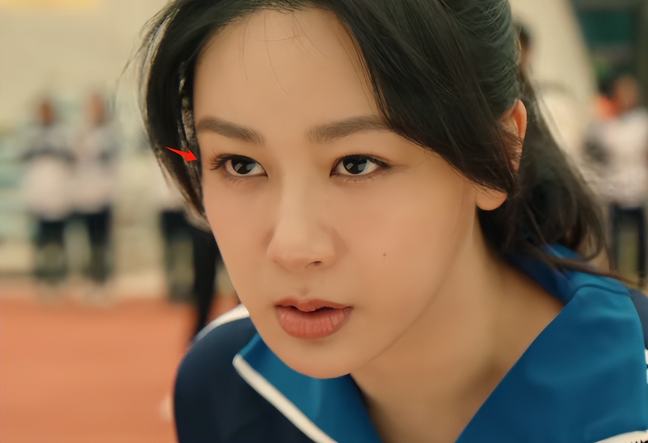 演员“强行扮嫩”的风又刮到了江苏卫视剧里,一脸疲态穿校服真尬