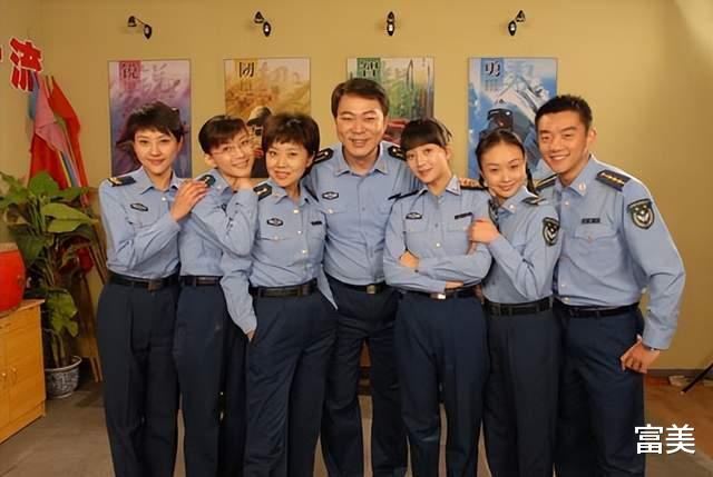 真是应了哪句话,女大十八变,六位女星四十岁后风韵犹存