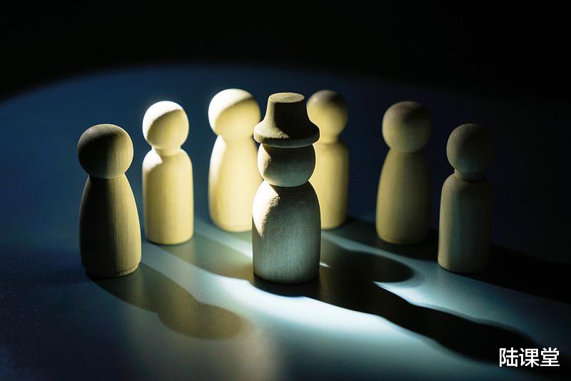 从新闻专业到职场就业:职场人需要秉持的六个正确职业观