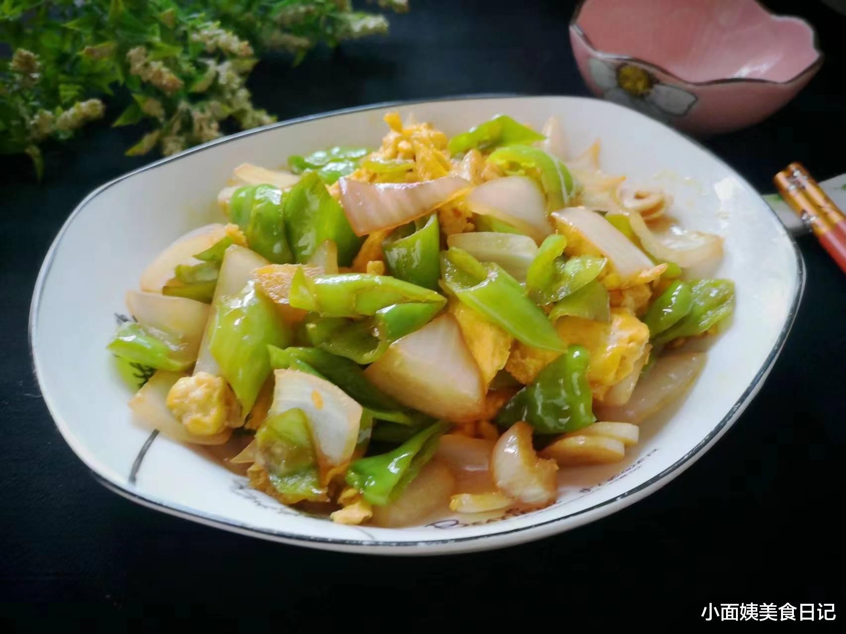 用鸡蛋和它做燃脂菜，热量低营养高，开胃解腻，真好吃