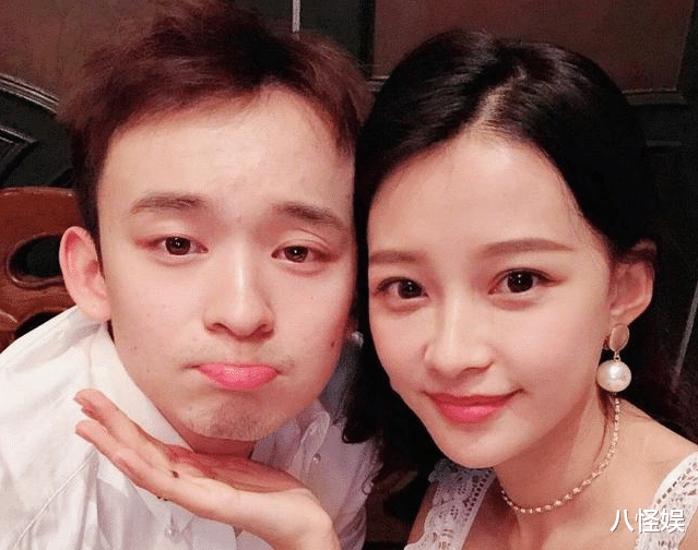 孙怡与好友游玩被偶遇,身材太过苗条似纸片人,腿还没路人手臂粗