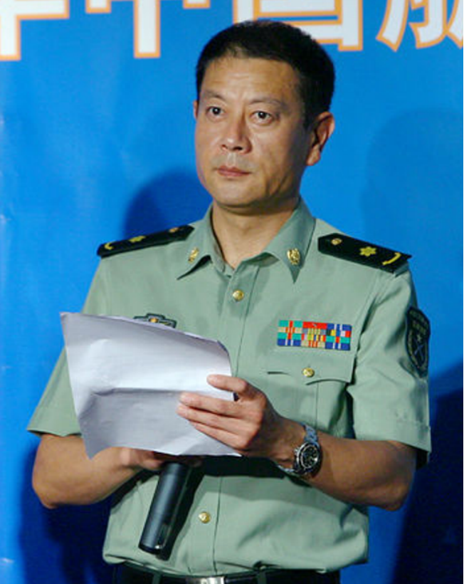 知名演员巫刚:从木匠到演员,与前妻离异选择不婚,61岁无儿无女