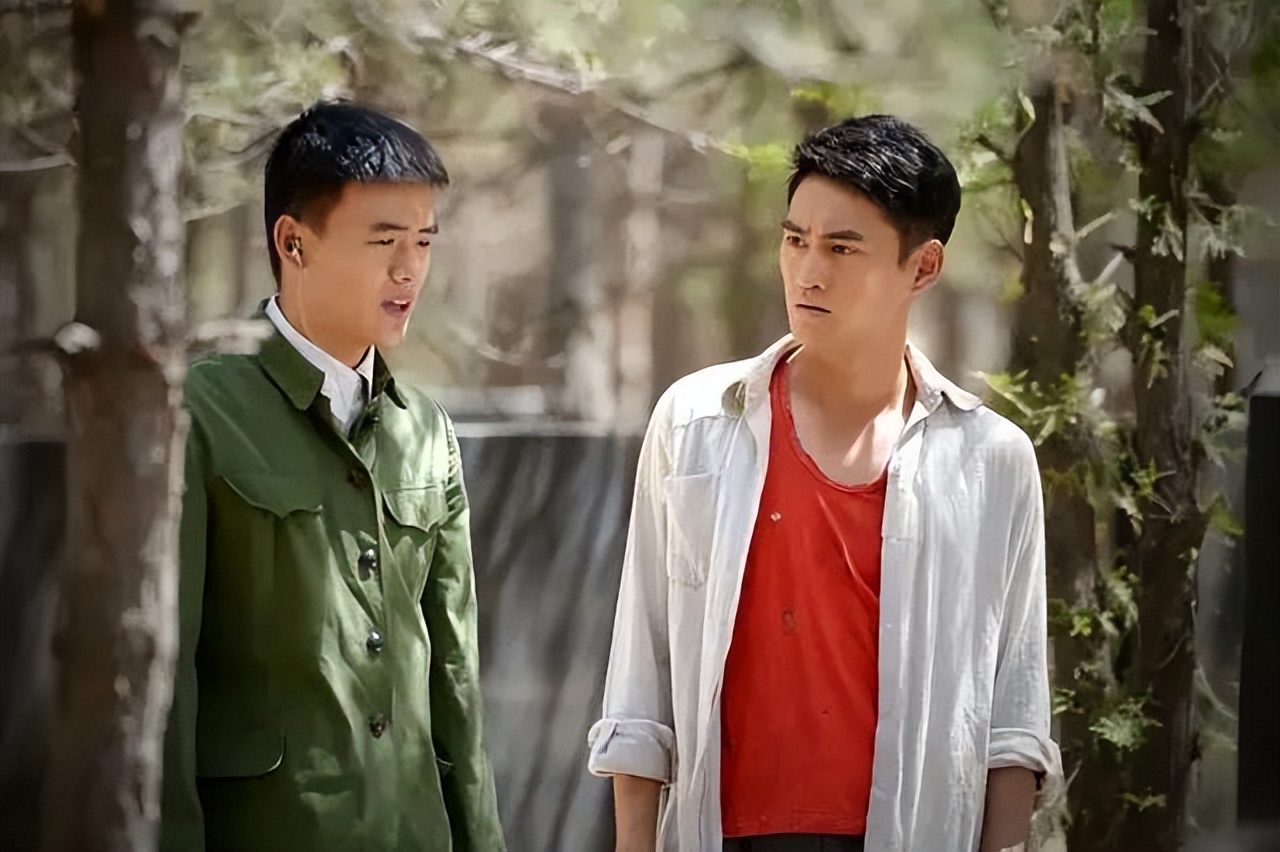 他高考落榜后去代课，被学生轰走，打工被老板炒掉，如今身价千万