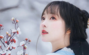 他是狼族手眼通天的国师，他挖开心头血与我结契，我却将匕首插入他心脏