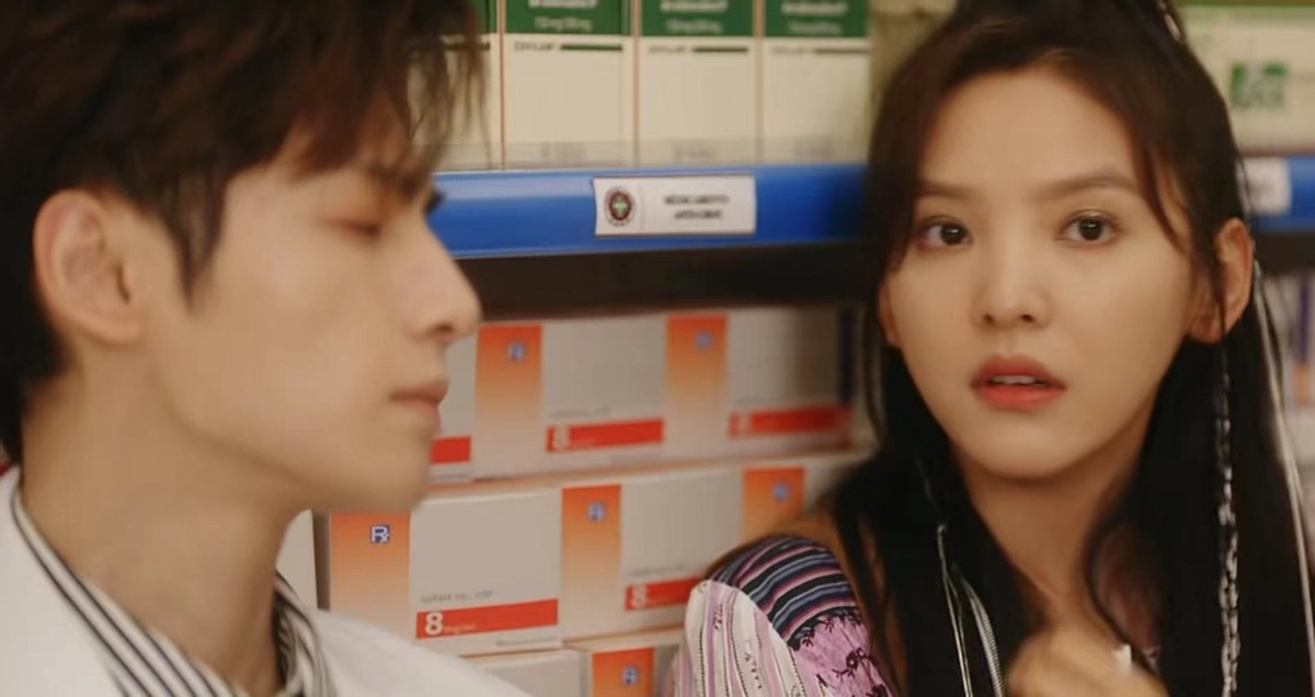 治愈系恋人:“小鸡仔”身材却硬演男医生,谁的审美出了问题?