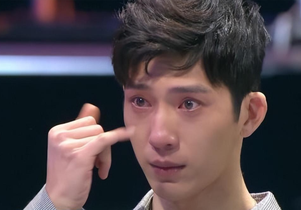 井柏然|演员井柏然: 出生28天被弃, 奶奶捡废品将他养大, 爆红后父母来认亲