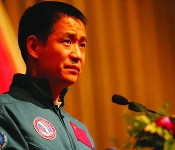 女汉子|聂海胜之妻聂捷琳，本是金枝玉叶小娇妻，却被“逼”成了女汉子