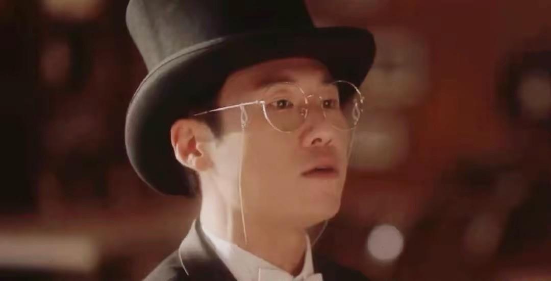 演员王骁：不炒作，没绯闻，痴爱一人，是母亲王馥荔的骄傲