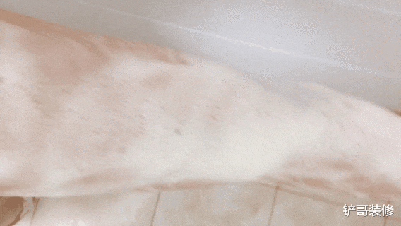 绿豆汤|1超市熟食区18.9元一只的烤鸡，能吃吗？听听超市员工怎么说……