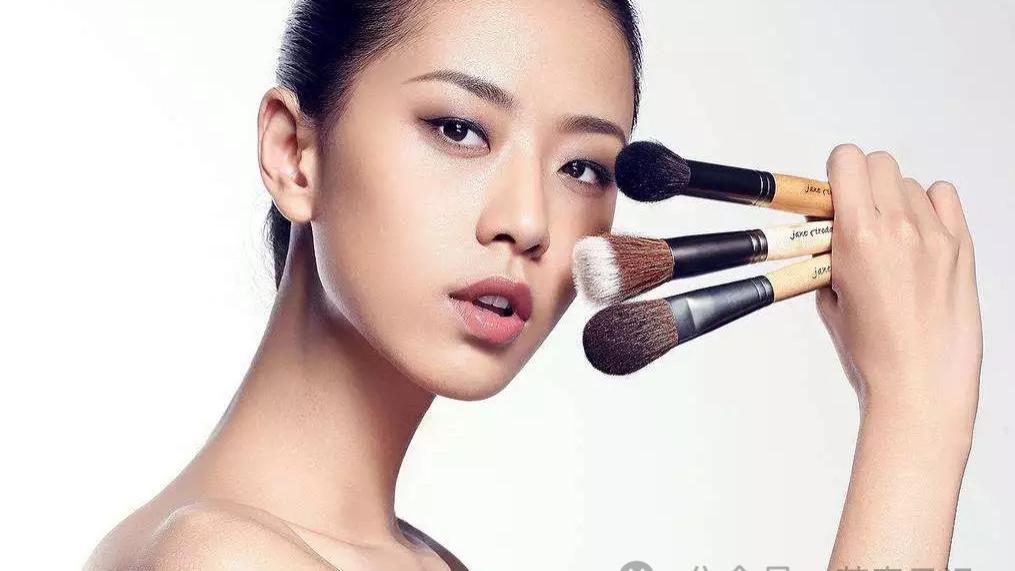 五分钟三步搞定出勤妆——2024努力做一个内外兼修的哇塞女子